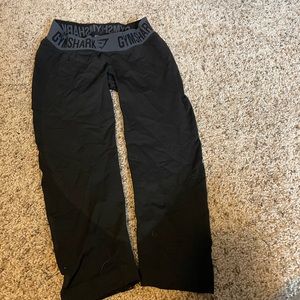 Black gymshark leggings